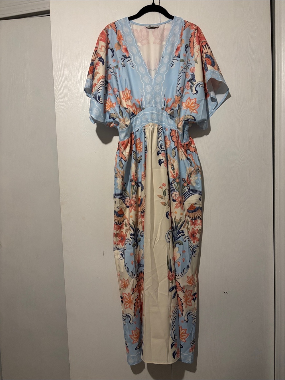 Never worn! Cupshe Blue and Cream Floral Maxi Dress